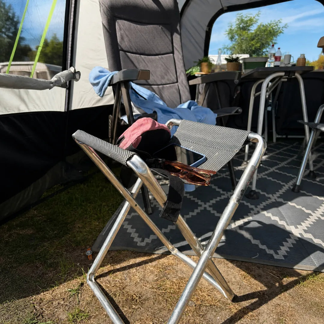 Improvisiertes Camping-Setup ohne SheltaFlex