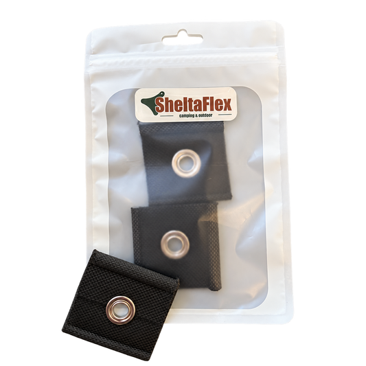 SheltaFlex Kederclips Set in Einzelverpackung mit schwarzem Kederclip und Metallöse, Ansicht links.